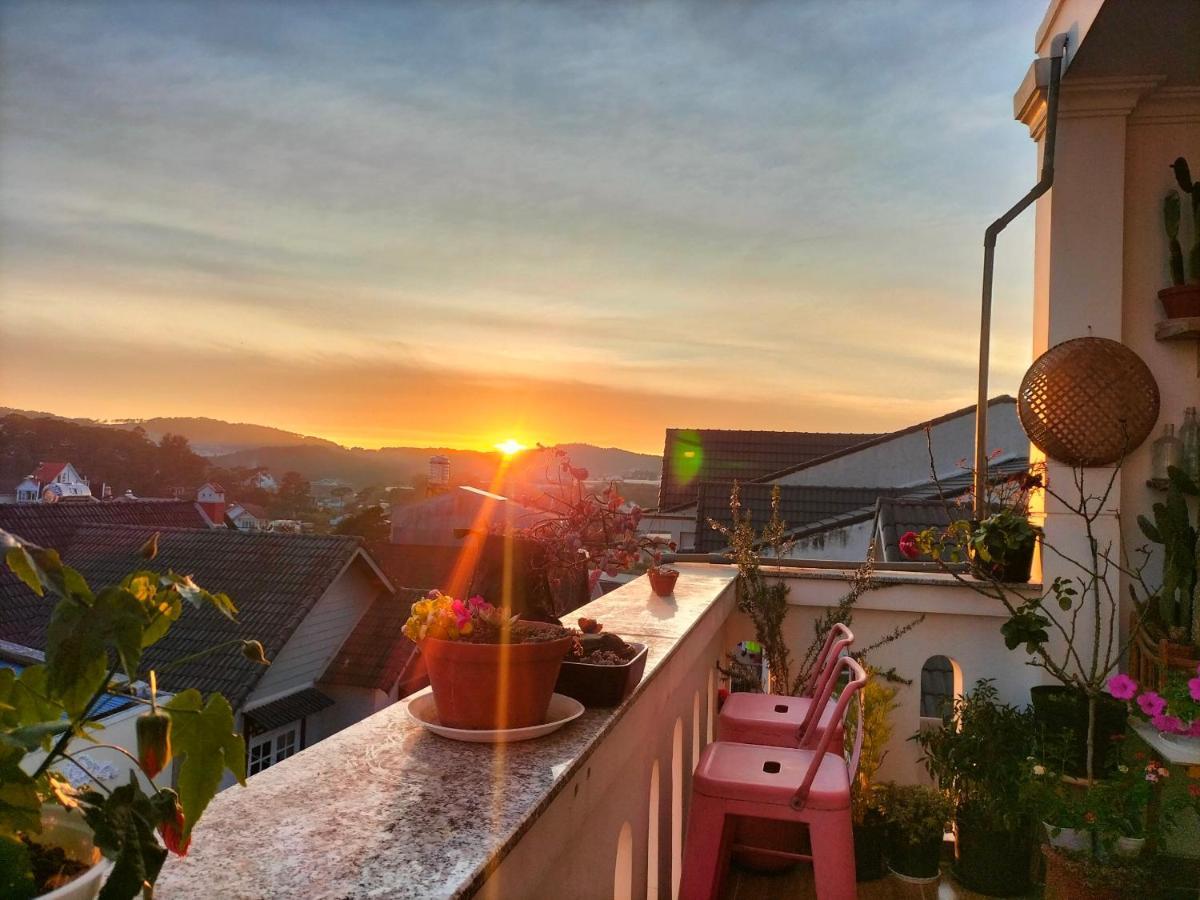 Strawberry Hotel Dalat Exterior foto