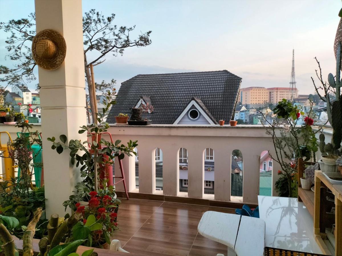 Strawberry Hotel Dalat Exterior foto